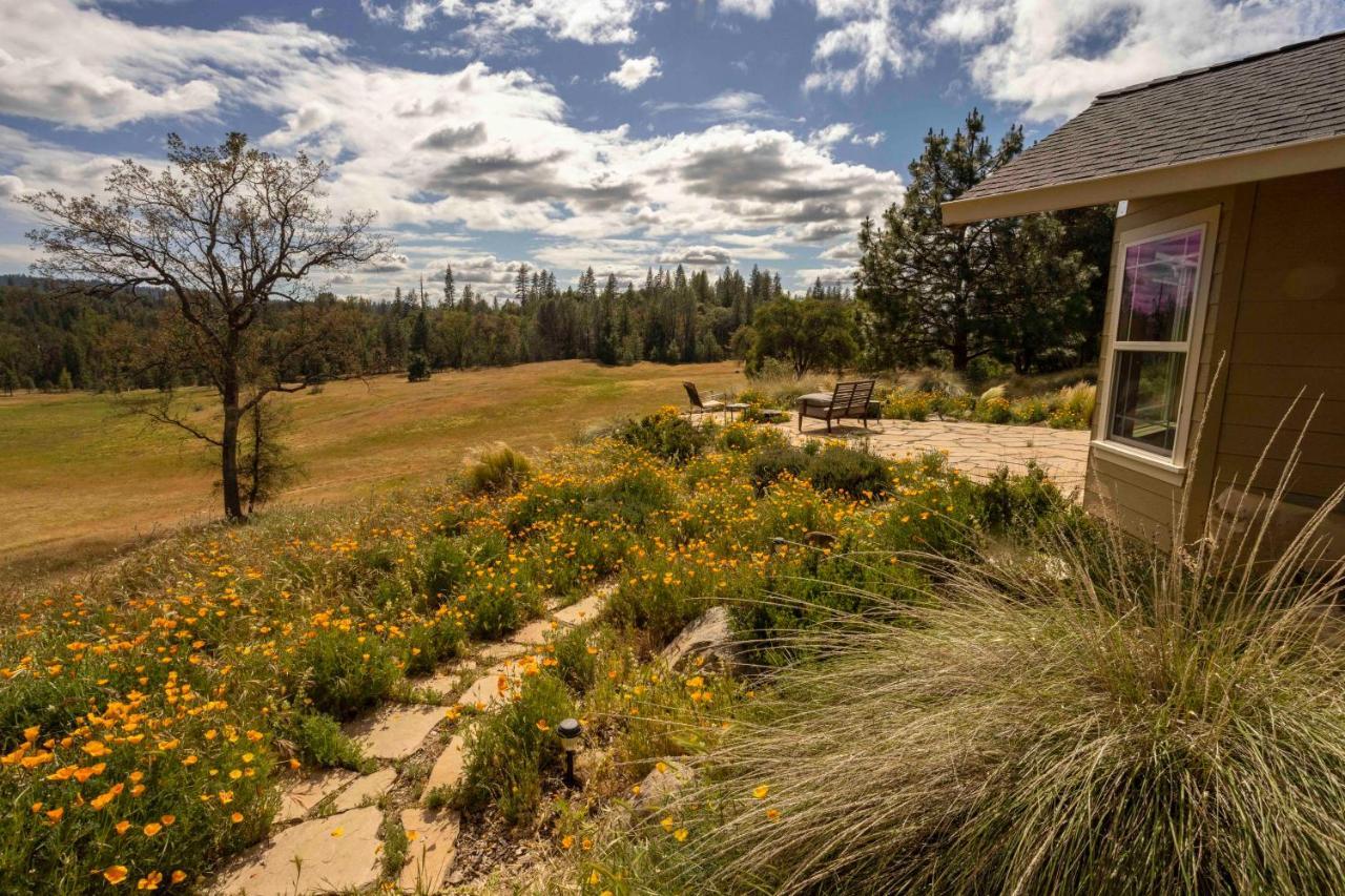 Bed & Breakfast Red Tail Ranch 2*