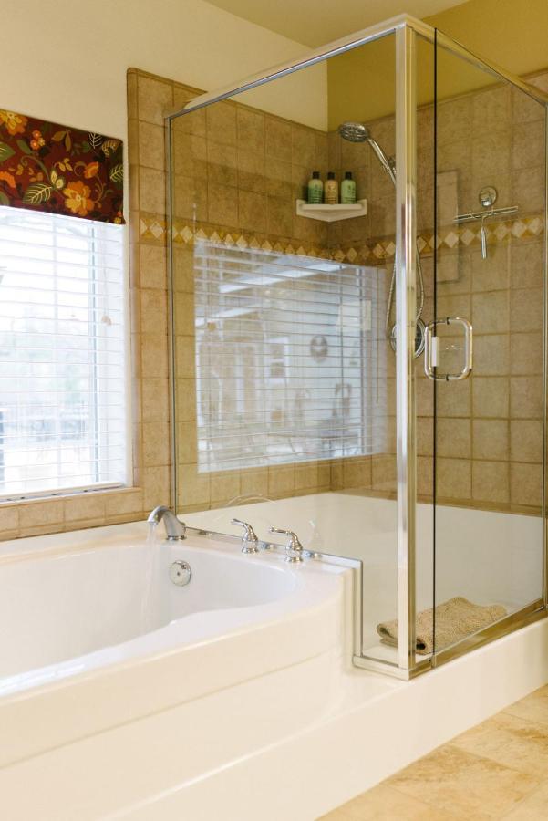 Red Tail Ranch Bed & Breakfast